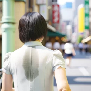 背中の汗が多い理由