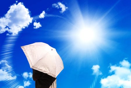 夏の紫外線、女性の髪にも大敵です！