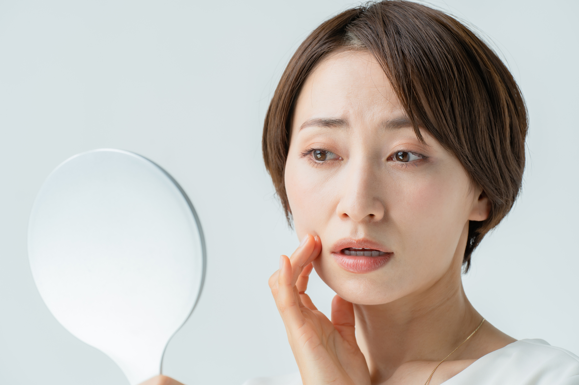 20代のほうれい線完全ガイド|若くても改善できる原因と治療法