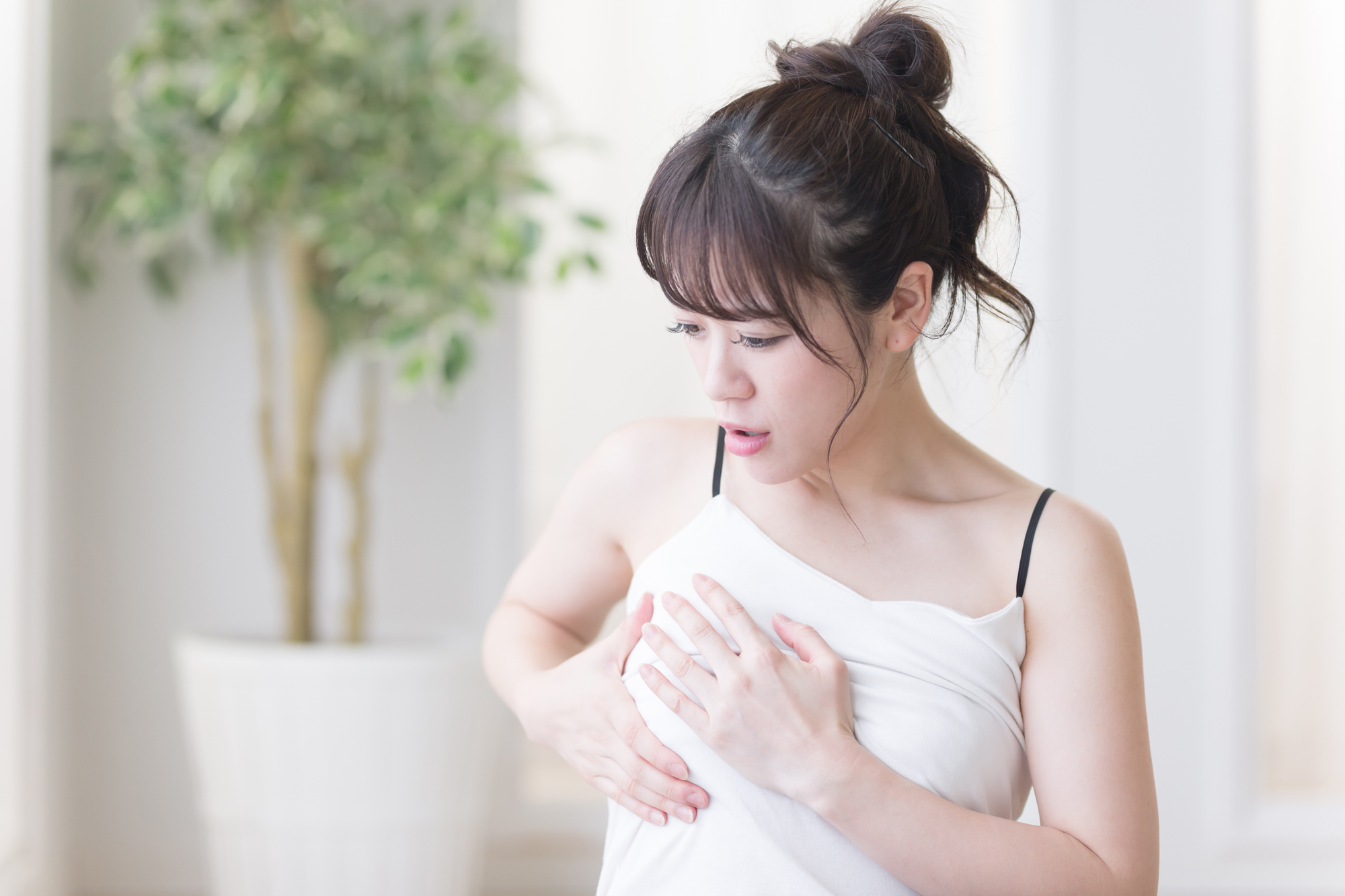 脂肪注入豊胸で後悔する4つの理由と対策【美容外科専門医が解説】